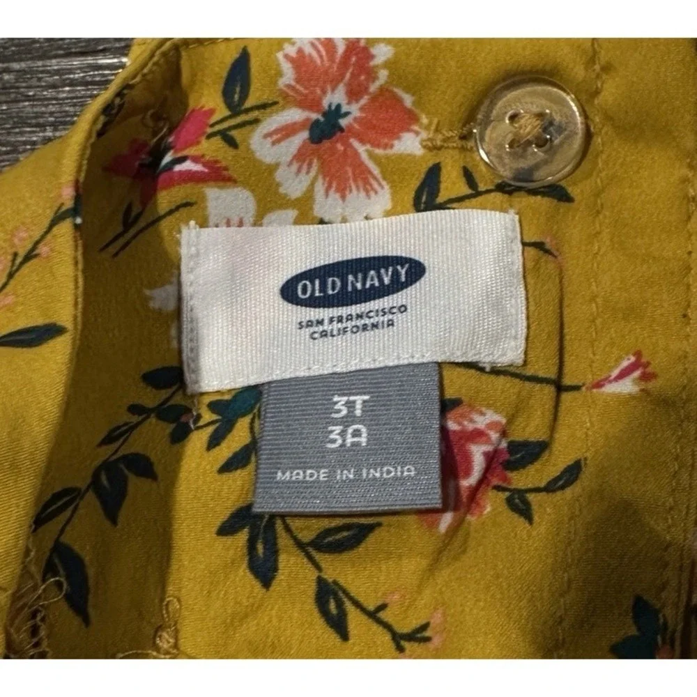Old Navy Toddler Girl‎ Size 3T Wow floral sleeveless back button tank blouse top